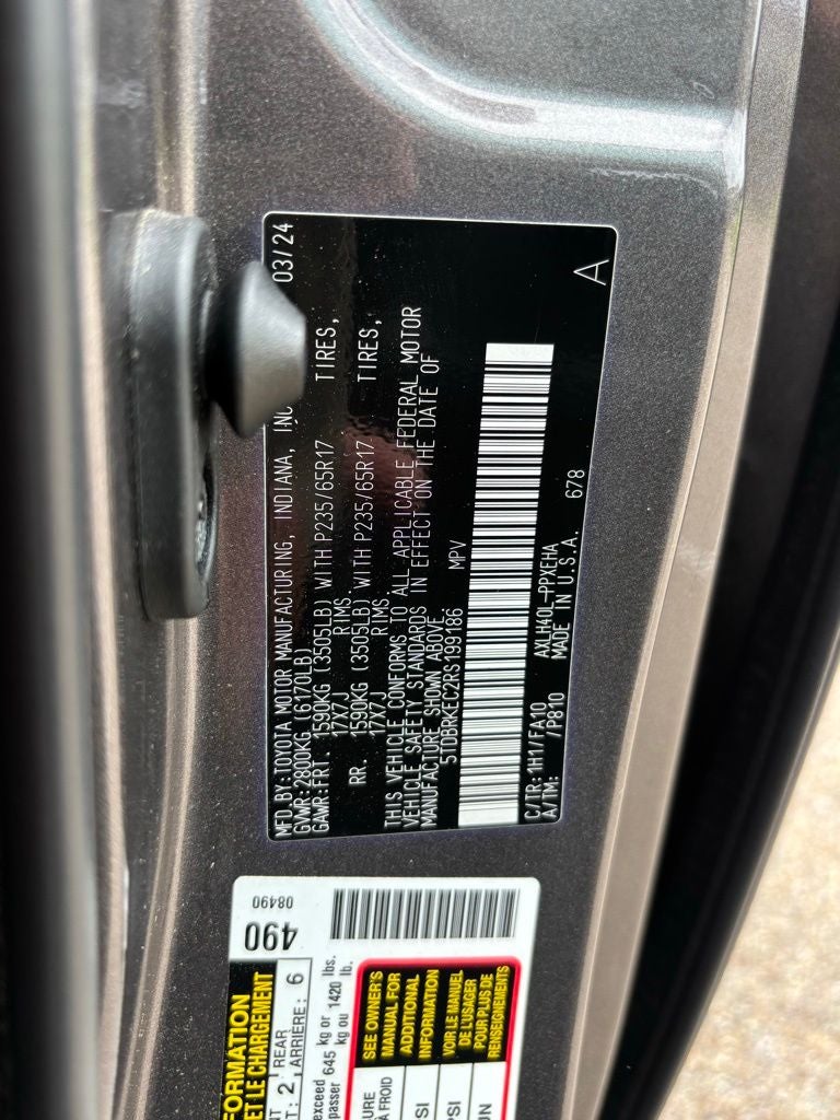 2024 Toyota Sienna LE 8 Passenger