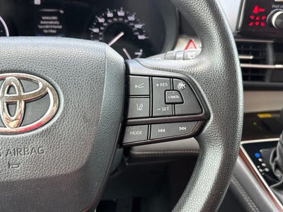 2024 Toyota Sienna LE 8 Passenger