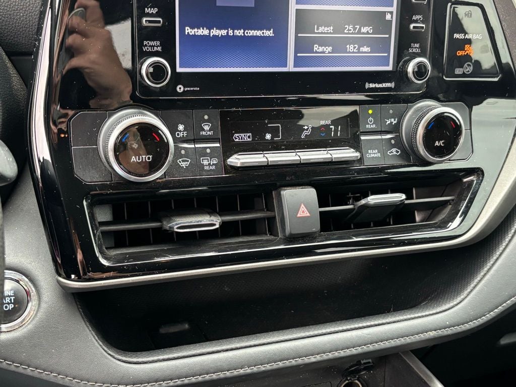 2022 Toyota Highlander L