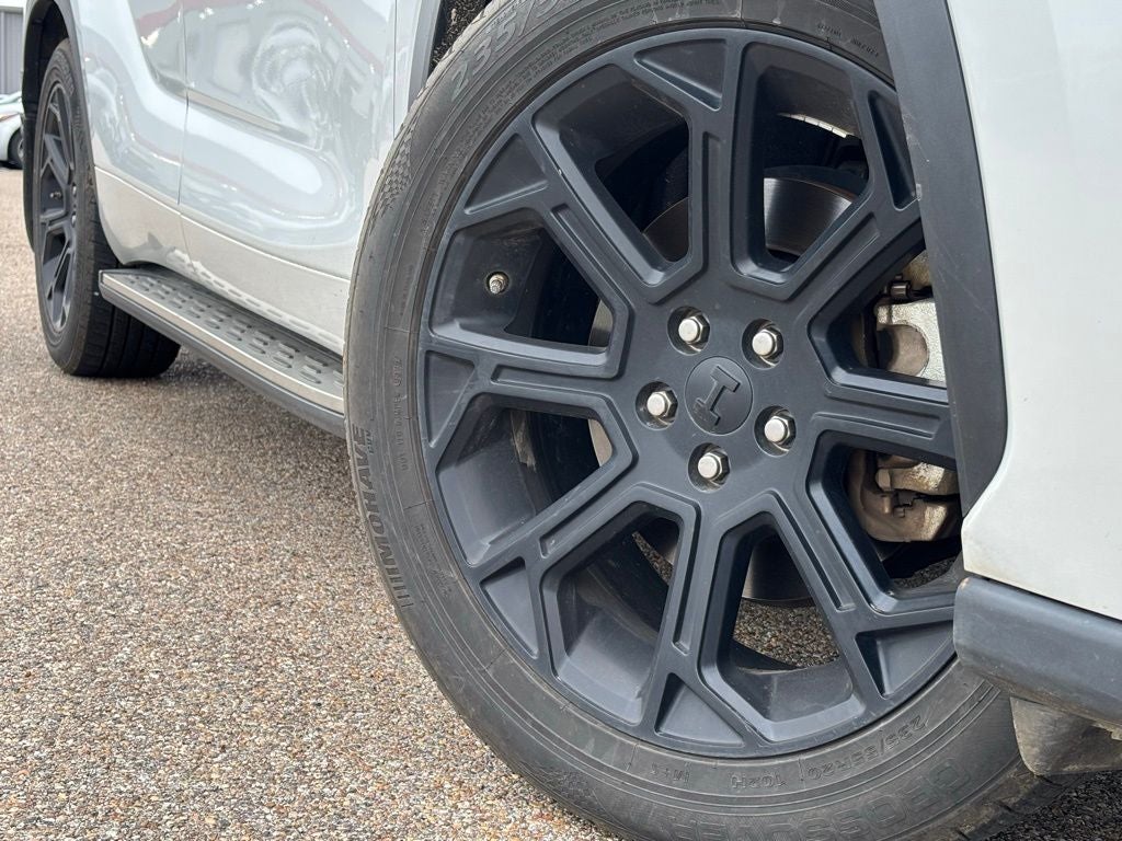 2022 Toyota Highlander L