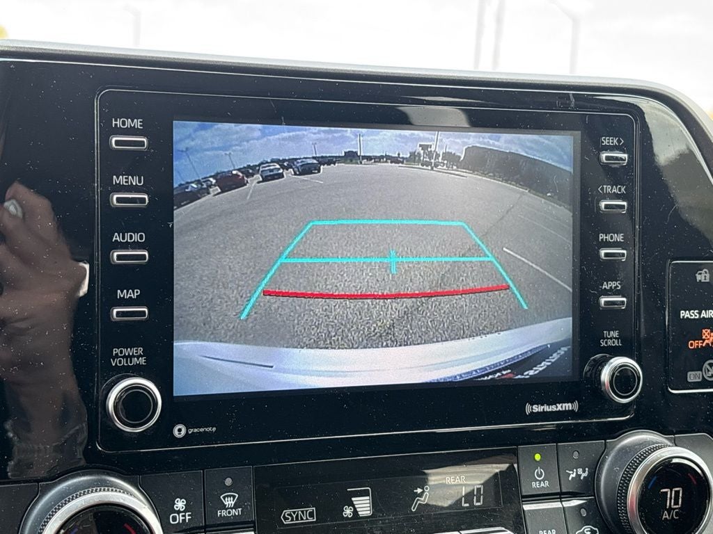 2022 Toyota Highlander L