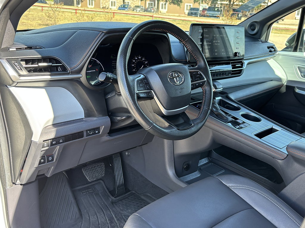 2024 Toyota Sienna XSE 7-Passenger