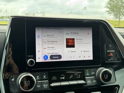 2023 Toyota Highlander Hybrid XLE