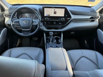 2023 Toyota Highlander XLE