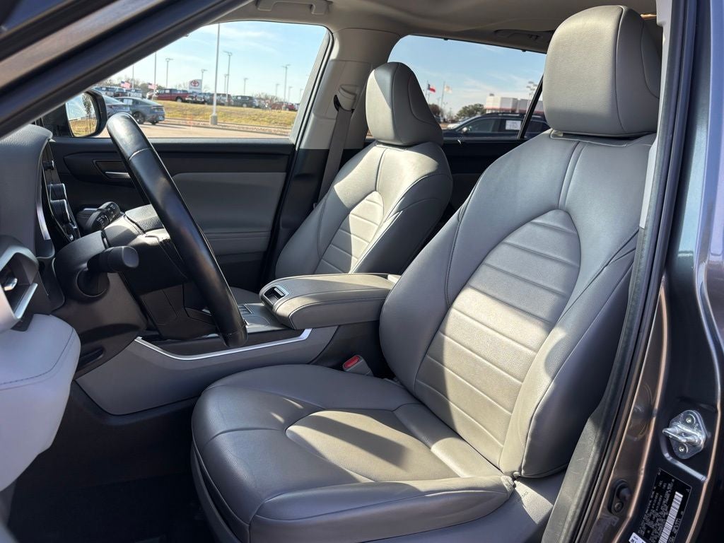 2023 Toyota Highlander XLE