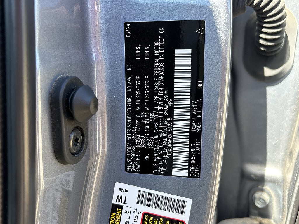 2024 Toyota Highlander XLE