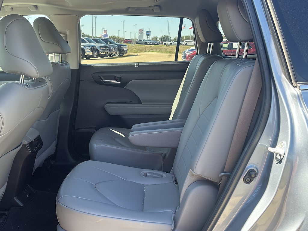 2024 Toyota Highlander XLE