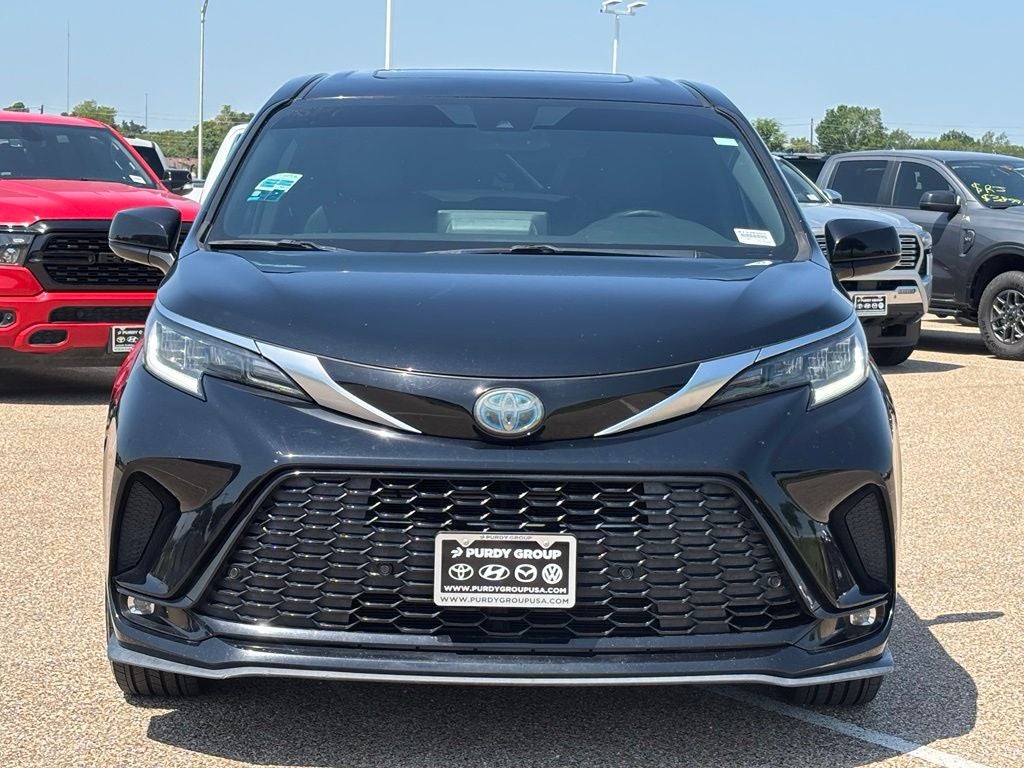 2021 Toyota Sienna XSE 7 Passenger