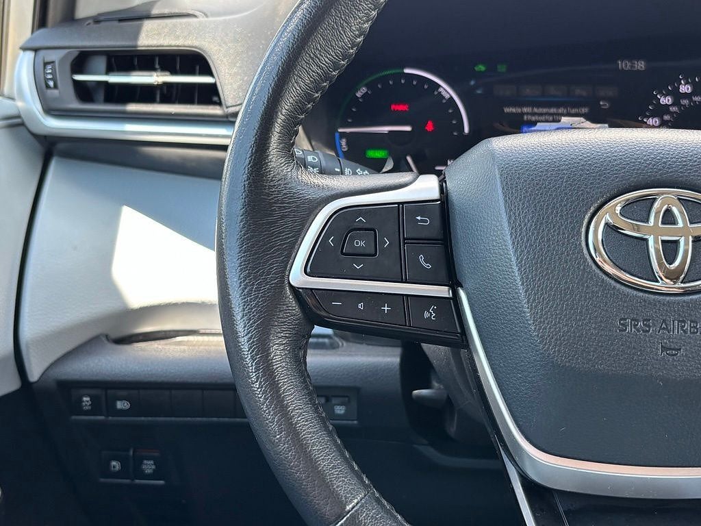 2025 Toyota Sienna XLE