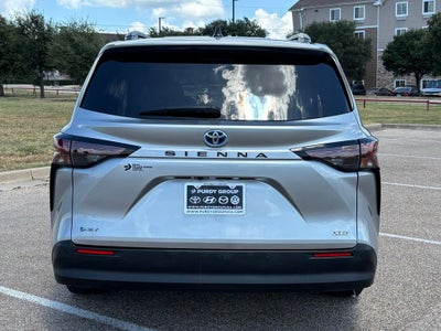 2025 Toyota Sienna XLE 8 Passenger