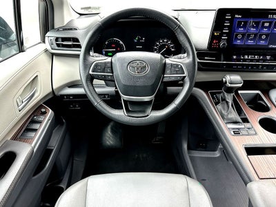 2024 Toyota Sienna XLE 8 Passenger