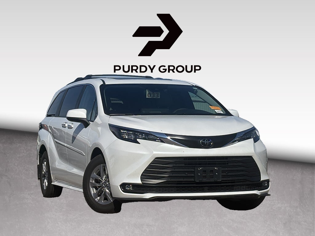 2026 Toyota Sienna XLE 8-Passenger