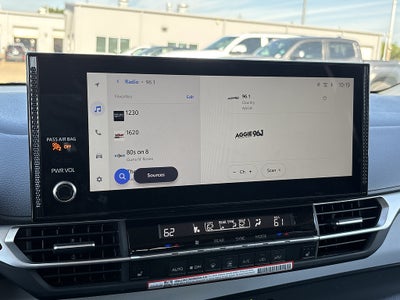 2026 Toyota Sienna XLE 8-Passenger