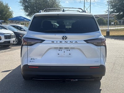 2026 Toyota Sienna XLE 8-Passenger