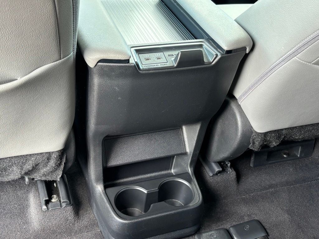2025 Toyota Sienna XLE 8 Passenger