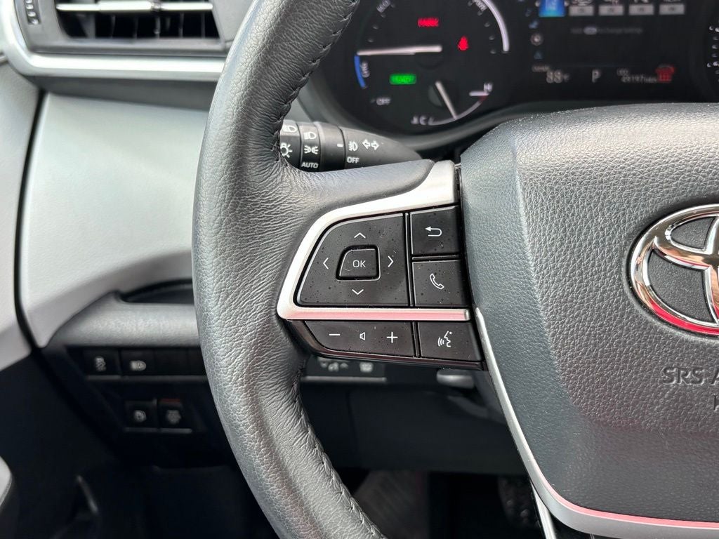 2025 Toyota Sienna XLE 8 Passenger