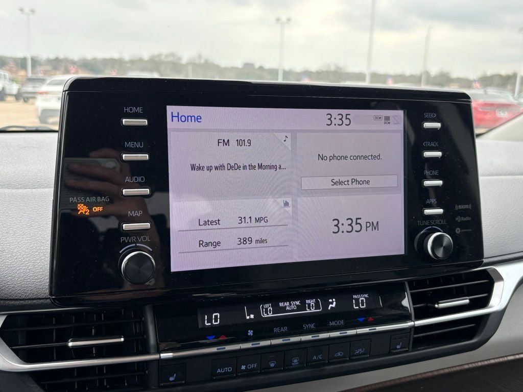 2024 Toyota Sienna XLE 8 Passenger