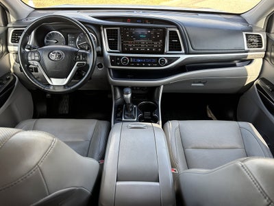2017 Toyota Highlander Limited Platinum