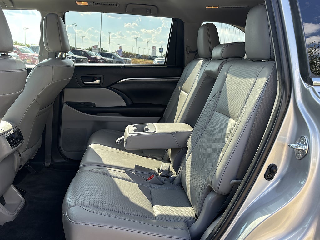 2017 Toyota Highlander Limited Platinum