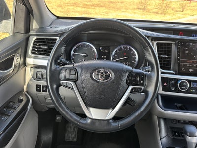 2017 Toyota Highlander Limited Platinum