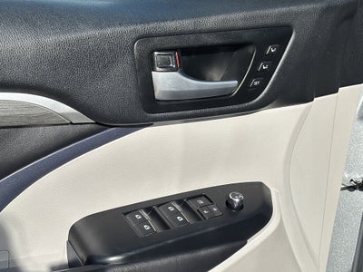2017 Toyota Highlander Limited Platinum