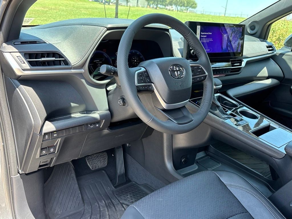 2026 Toyota Sienna Limited 7 Passenger