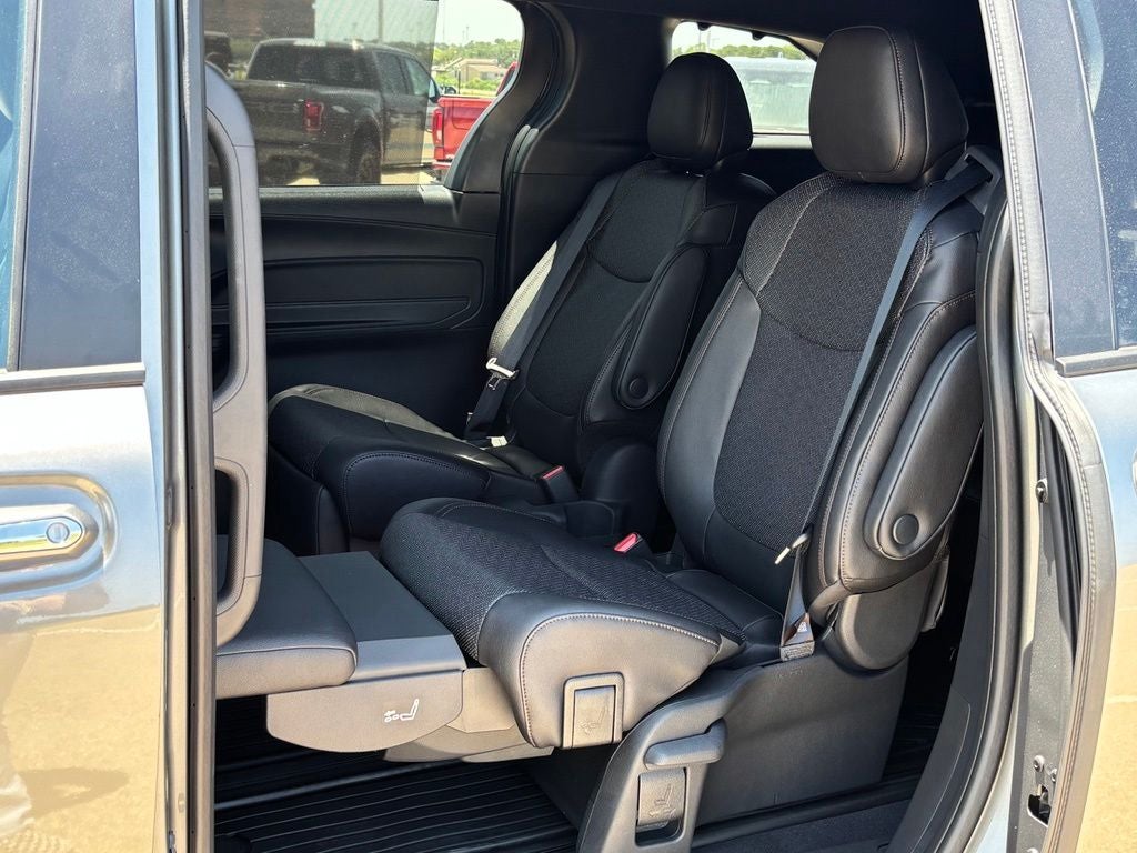2026 Toyota Sienna Limited 7 Passenger