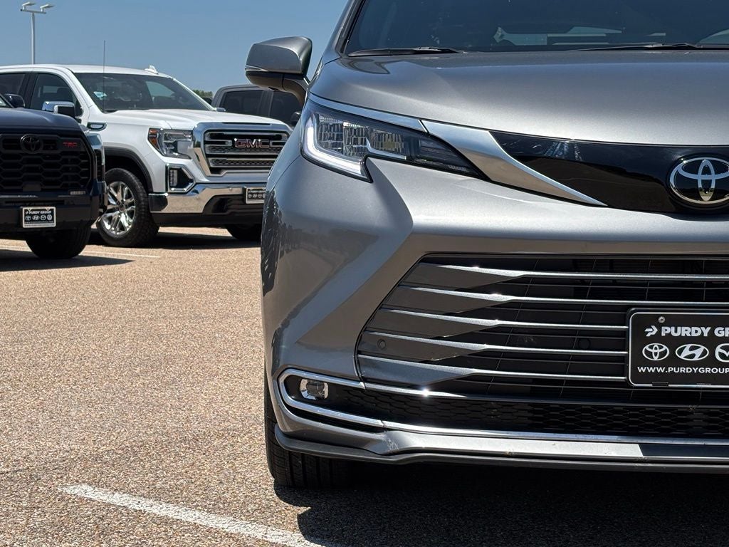 2026 Toyota Sienna Limited 7 Passenger