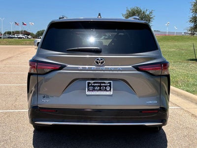 2026 Toyota Sienna Limited 7 Passenger