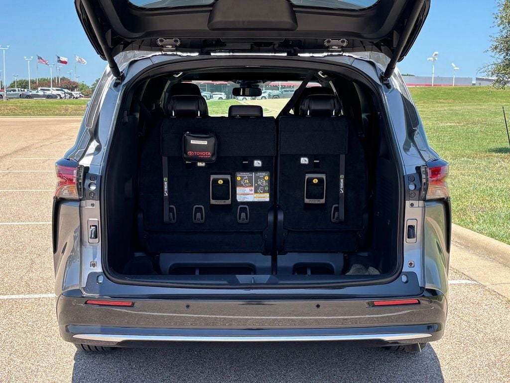 2026 Toyota Sienna Limited 7 Passenger