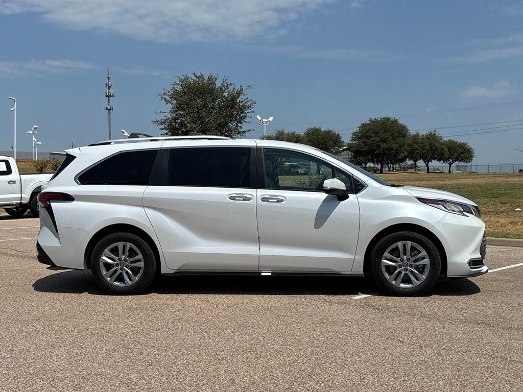 2023 Toyota Sienna Limited 7 Passenger
