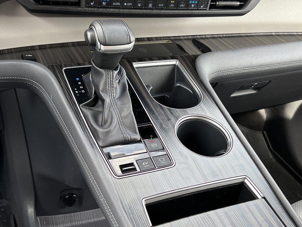 2023 Toyota Sienna Limited 7-Passenger