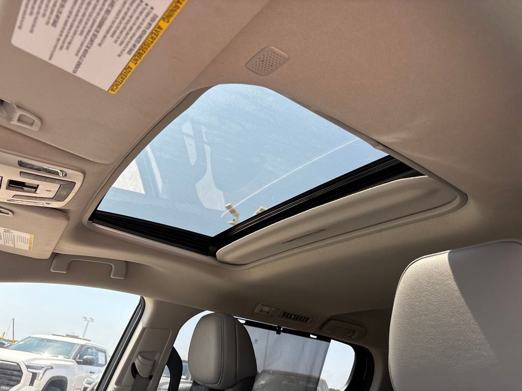 2023 Toyota Sienna Limited 7 Passenger