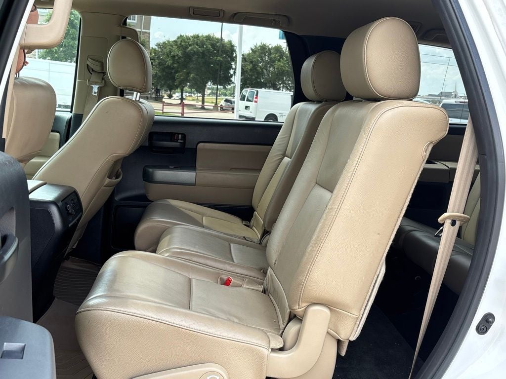 2016 Toyota Sequoia SR5 5.7L