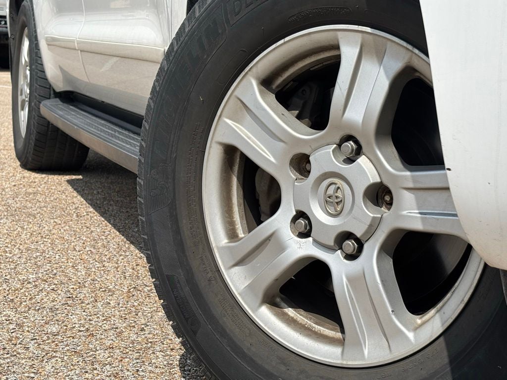 2016 Toyota Sequoia SR5 5.7L