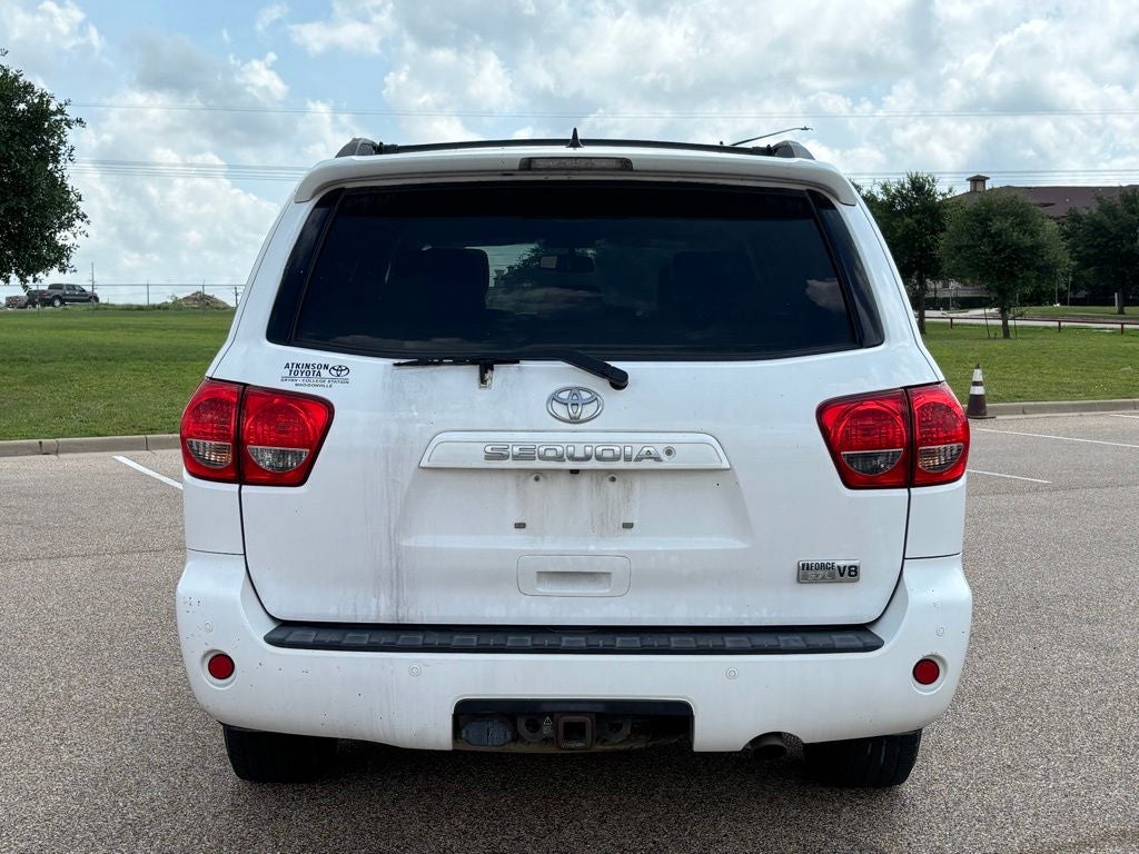 2016 Toyota Sequoia SR5 5.7L