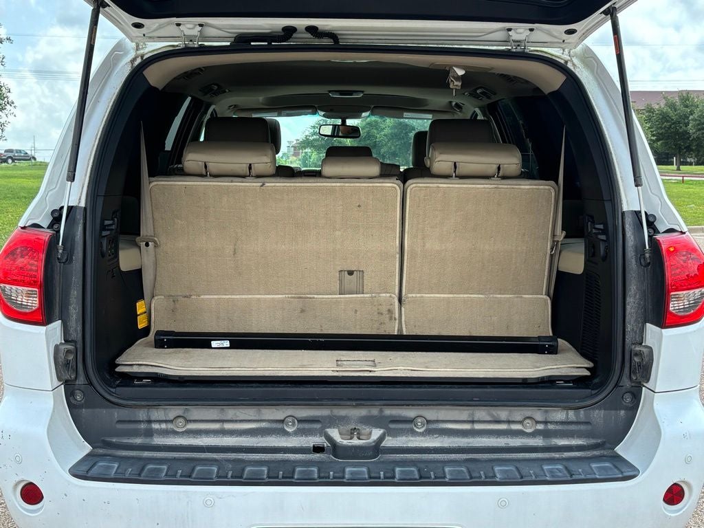 2016 Toyota Sequoia SR5 5.7L