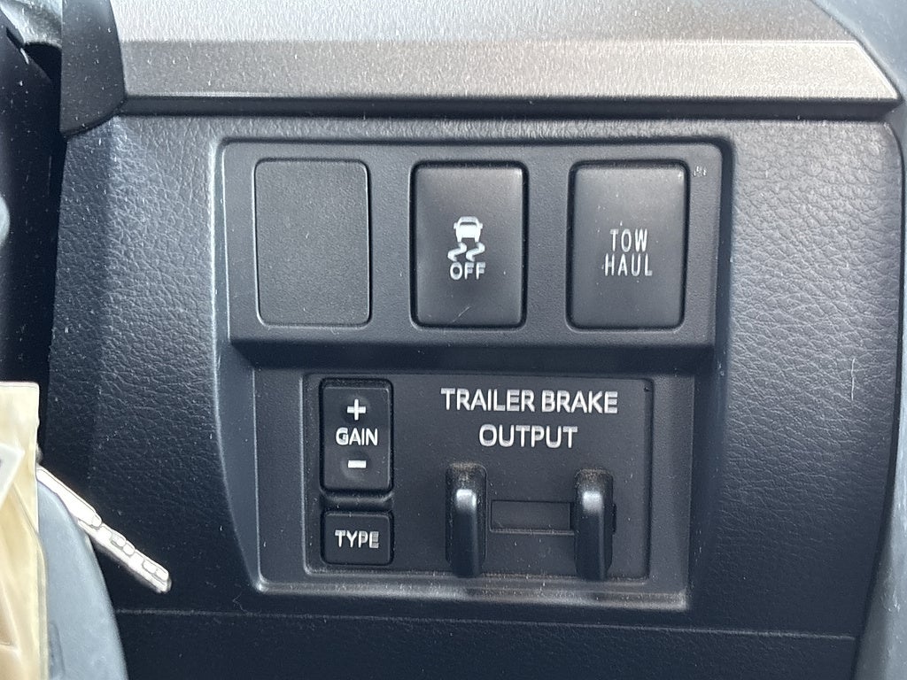 2017 Toyota Tundra 4WD SR5