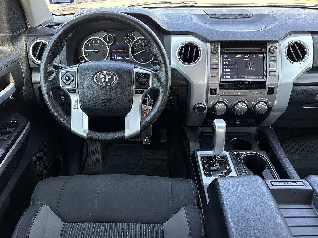 2017 Toyota Tundra 4WD SR5
