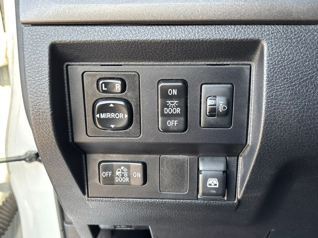 2016 Toyota Tundra SR5