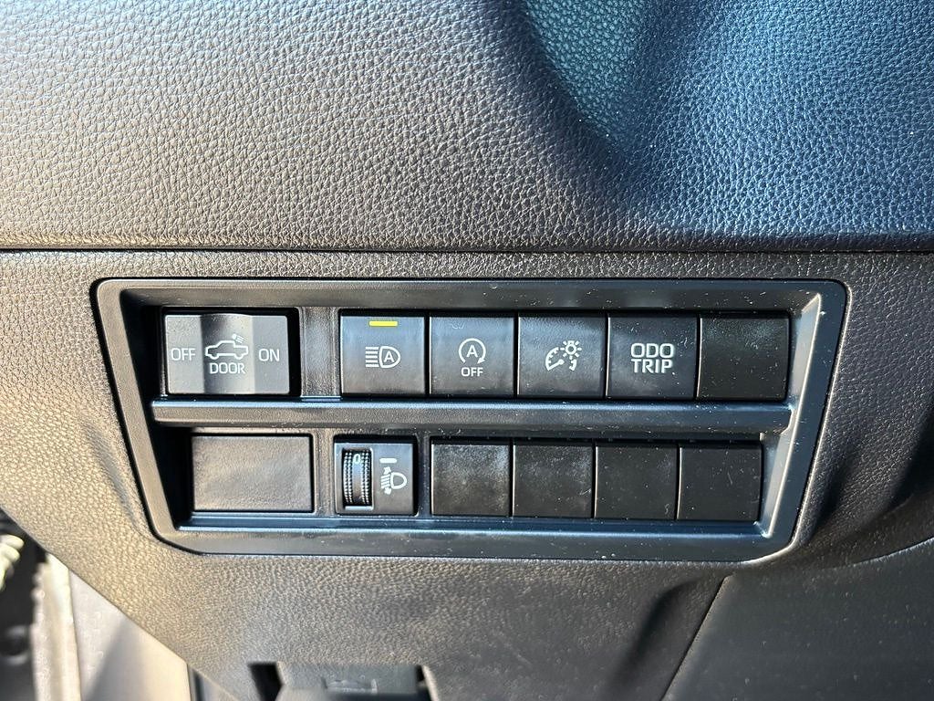 2025 Toyota Tundra 2WD SR5
