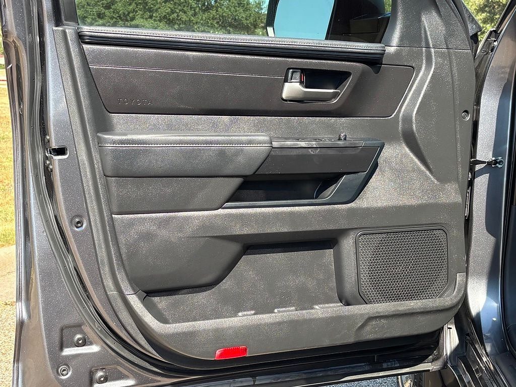 2025 Toyota Tundra 2WD SR5