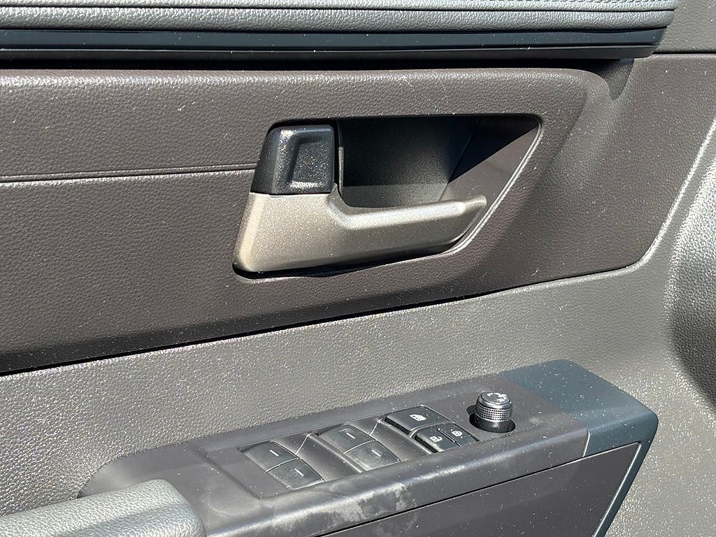 2025 Toyota Tundra 2WD SR5