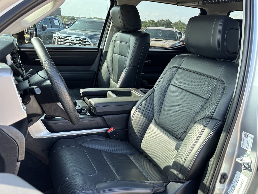 2022 Toyota Tundra 4WD SR5