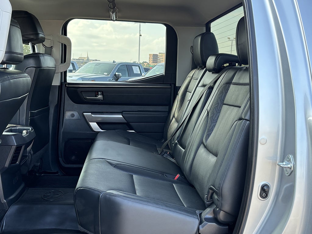 2022 Toyota Tundra 4WD SR5