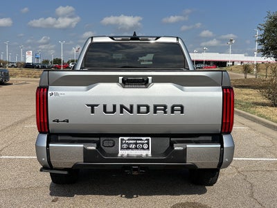 2022 Toyota Tundra 4WD SR5