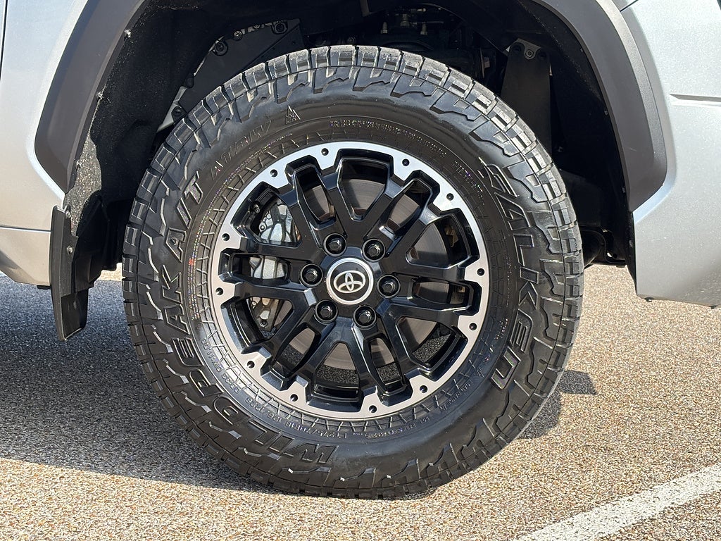 2022 Toyota Tundra 4WD SR5