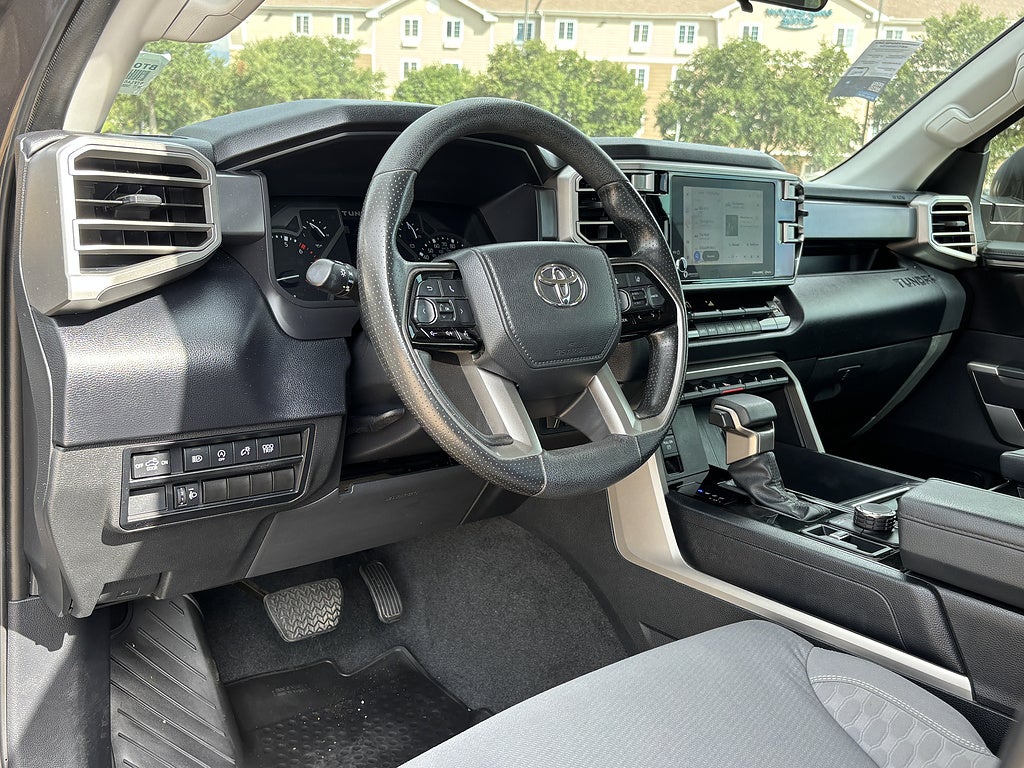 2022 Toyota Tundra 4WD SR5