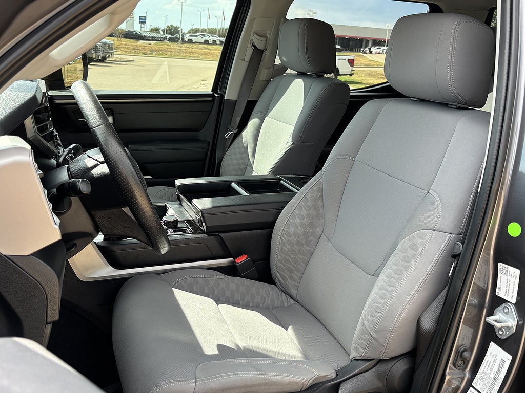 2022 Toyota Tundra 4WD SR5