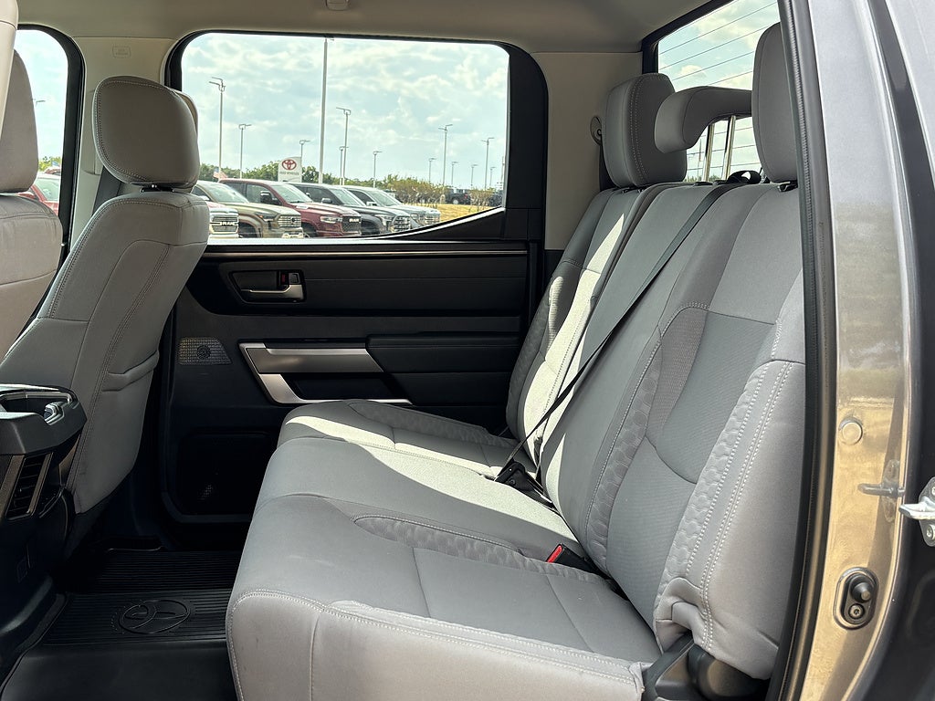 2022 Toyota Tundra 4WD SR5